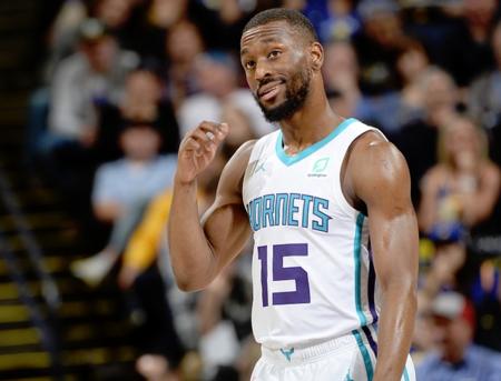 而是被他展 而是被他展