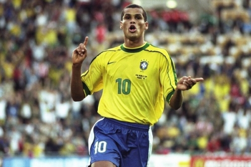 个赛季一直 个赛季一直