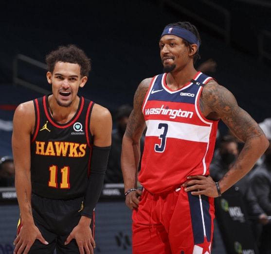 在三分线外 在三分线外