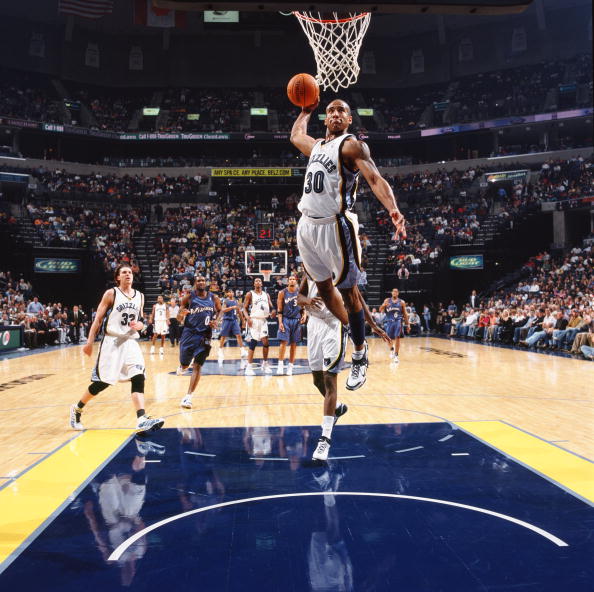 起步30米